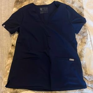 Figs navy two pocket scrub top. Worn twice!